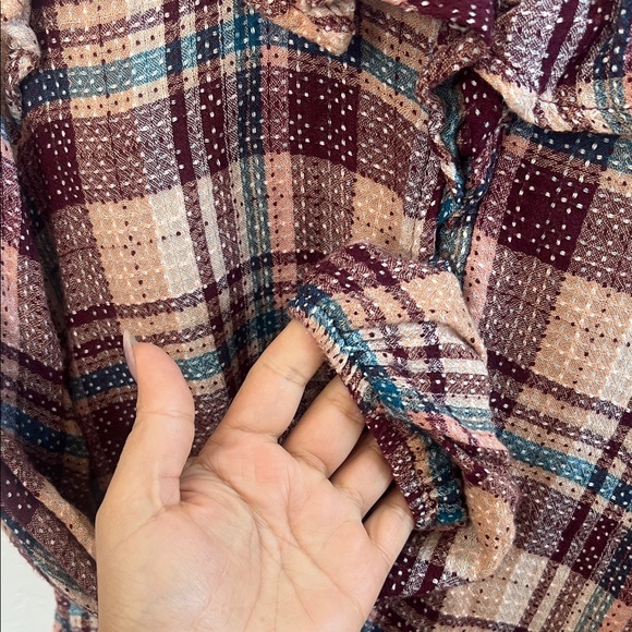 Chic Plaid Ruffle Collar Blouse - Picture 5 of 7